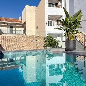 Coeo Hernan Ruiz Rooftop Pool Hostel